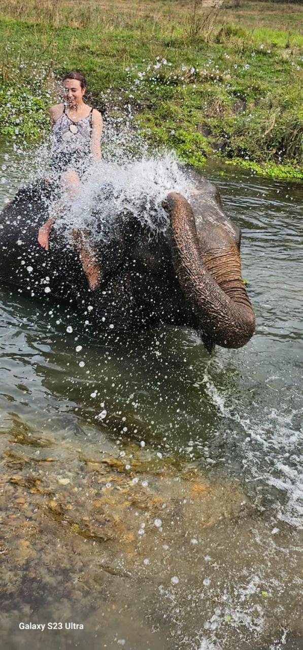 Sisai Park Village Chitwan Exteriér fotografie